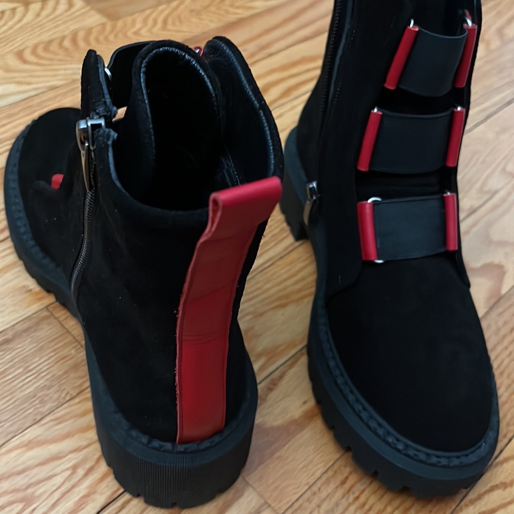 European boots - Picture 3 of 5